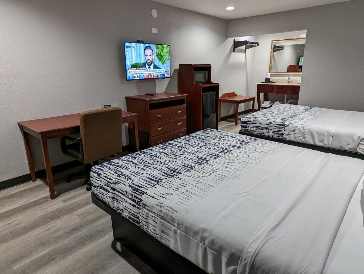 Okc Hotel โอคลาโฮมาซิตี้ ภายนอก รูปภาพ