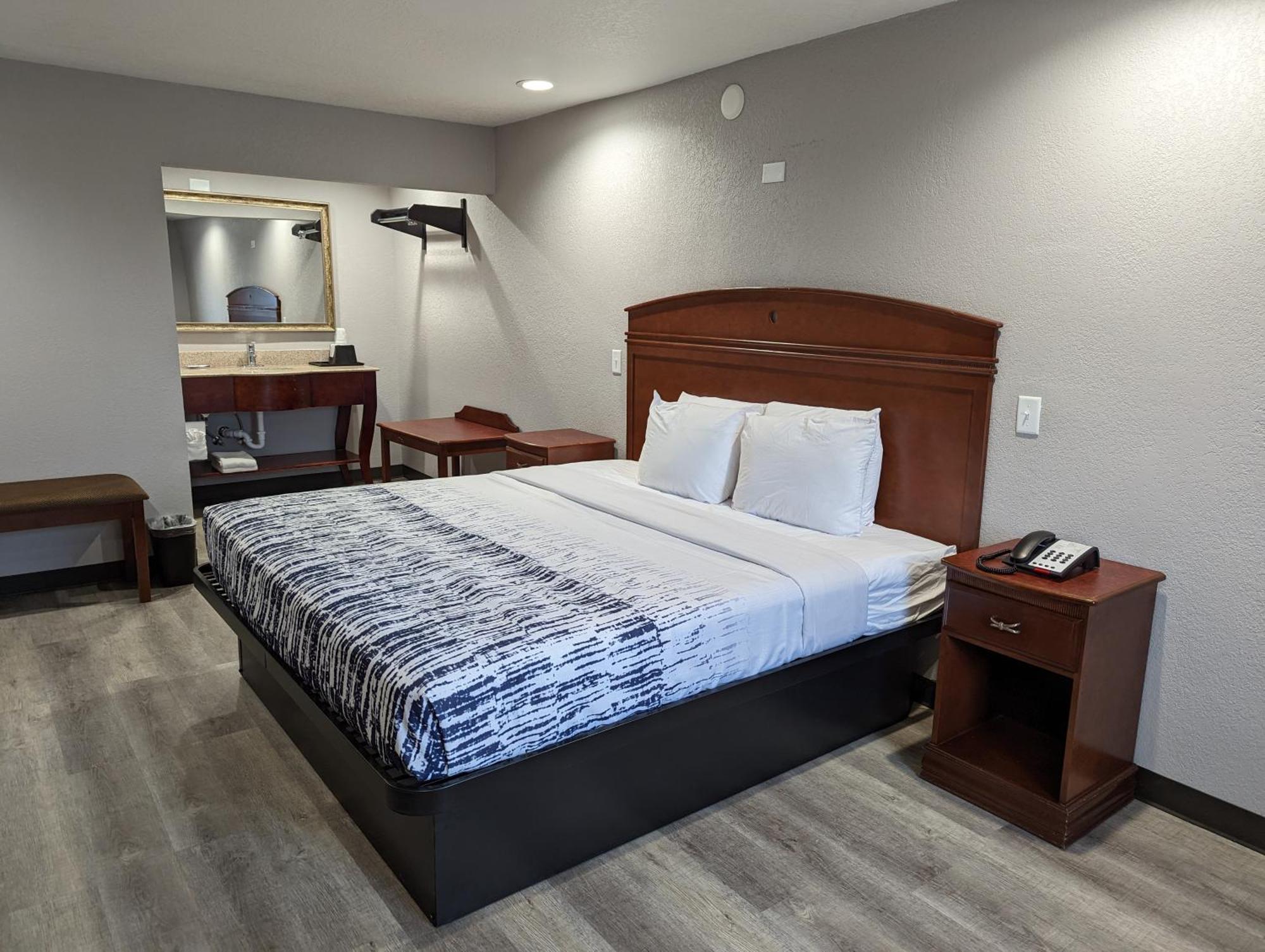 Okc Hotel โอคลาโฮมาซิตี้ ภายนอก รูปภาพ
